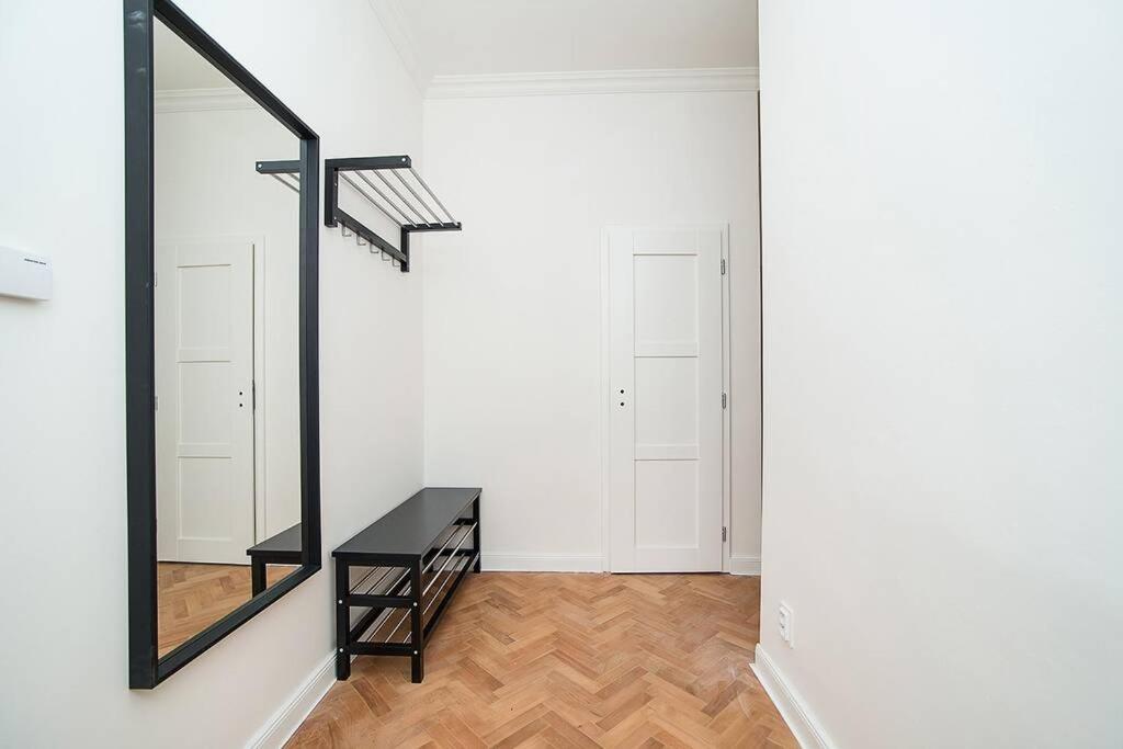 Elegant, Modern, 2-Bed Flat By Museum Of Prague Apartment Exterior foto