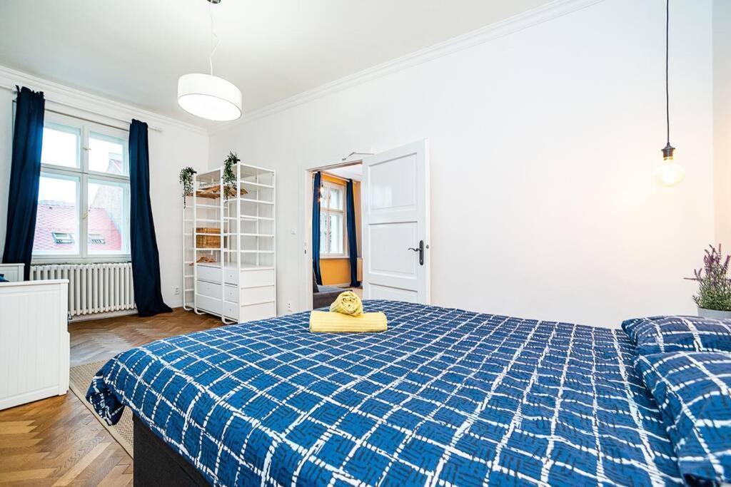 Elegant, Modern, 2-Bed Flat By Museum Of Prague Apartment Exterior foto